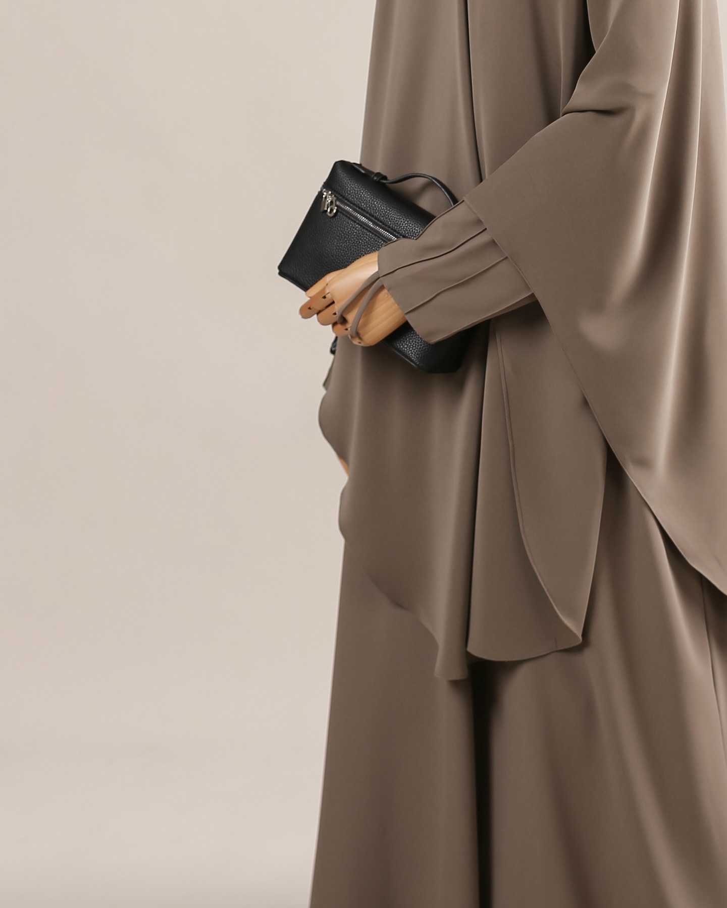 akusabira_1760266948_3741712818228932957_57854257412